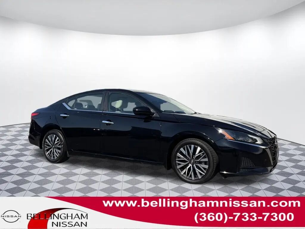 2024 Nissan Altima 2.5 SV — photo 1 of 13