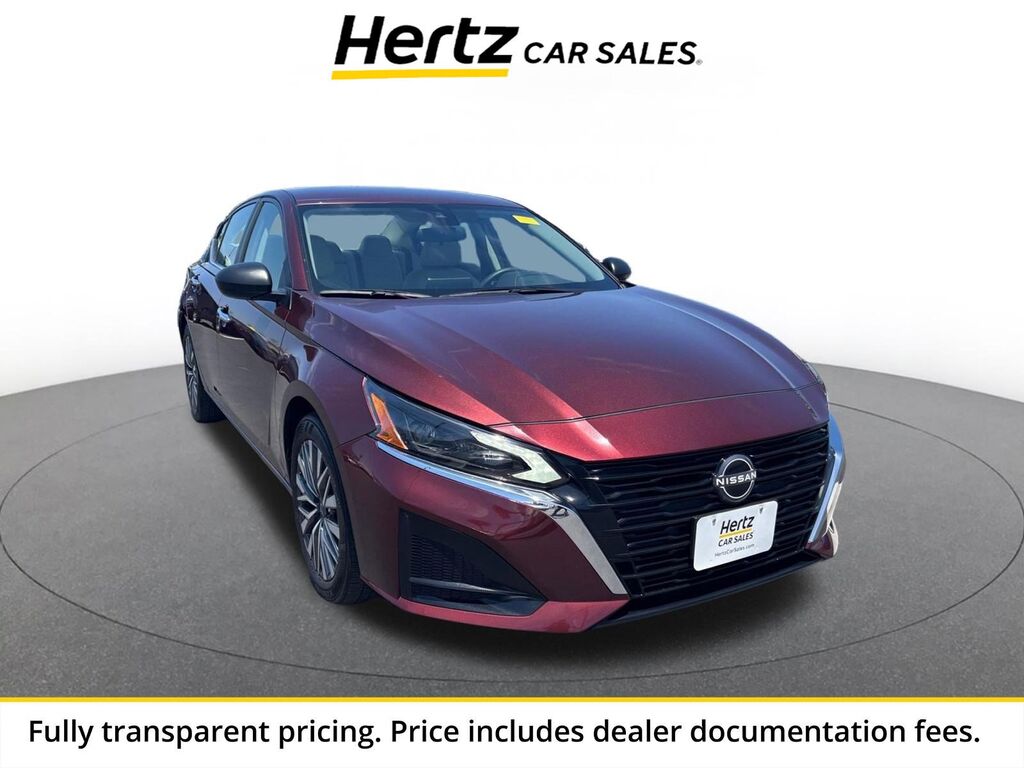 2025 Nissan Altima SV — photo 1 of 1