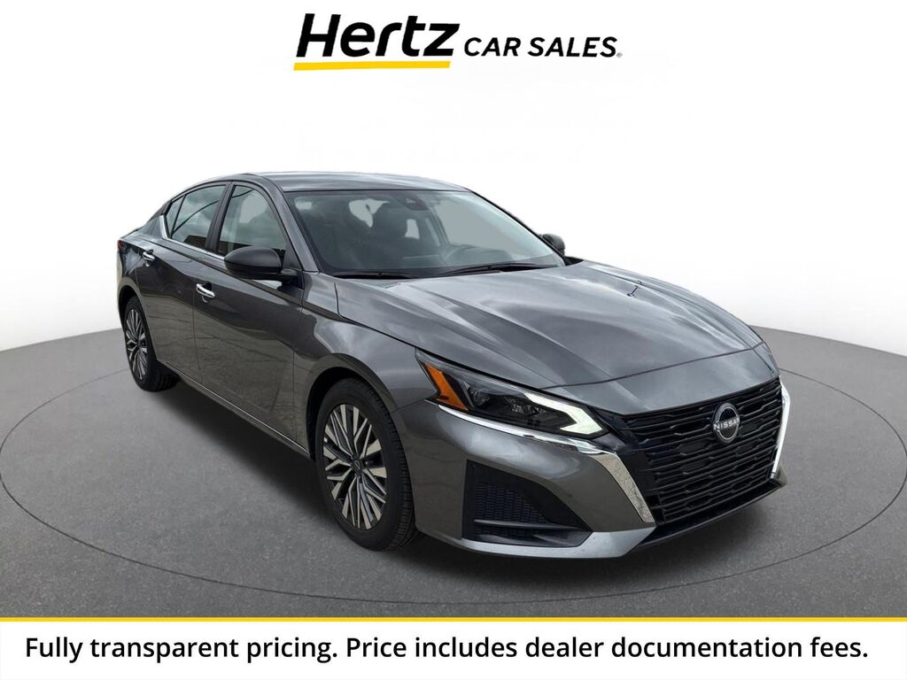 2025 Nissan Altima SV — photo 1 of 1