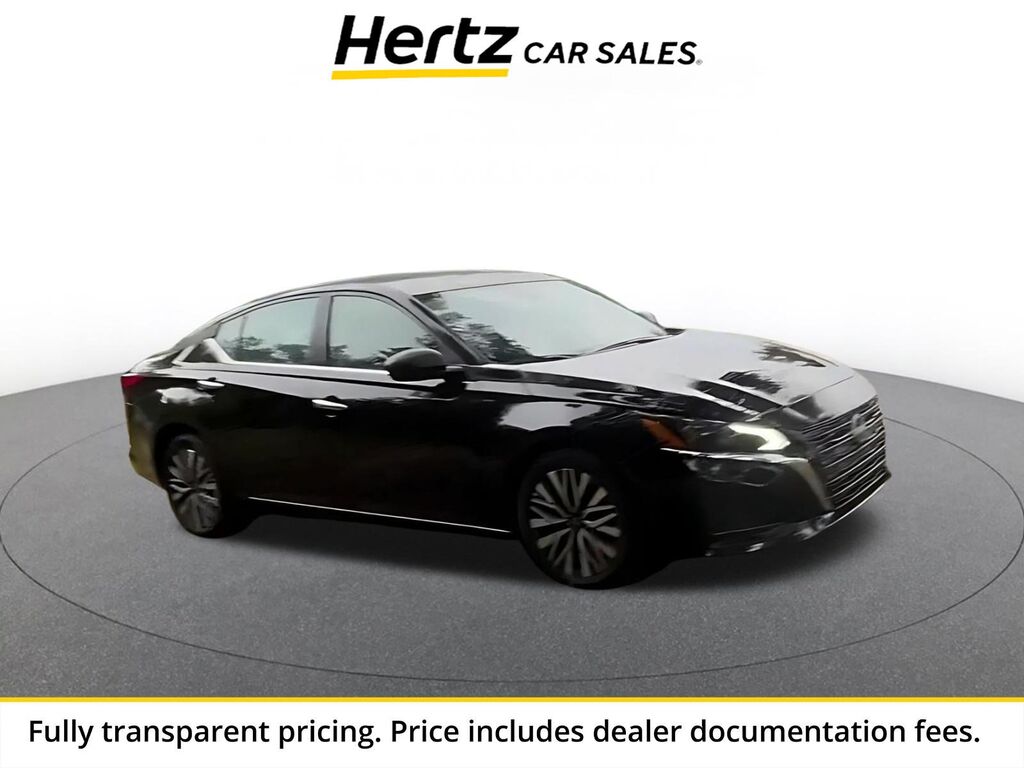 2025 Nissan Altima SV — photo 1 of 1
