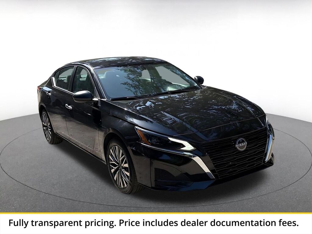 2025 Nissan Altima SV — photo 1 of 1
