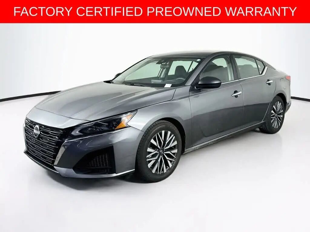2024 Nissan Altima 2.5 SV — photo 1 of 13