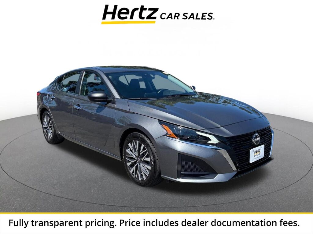 2025 Nissan Altima SV — photo 1 of 1