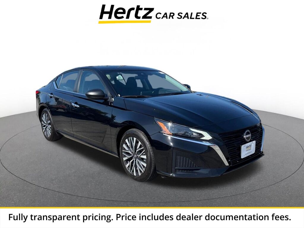 2025 Nissan Altima SV — photo 1 of 1