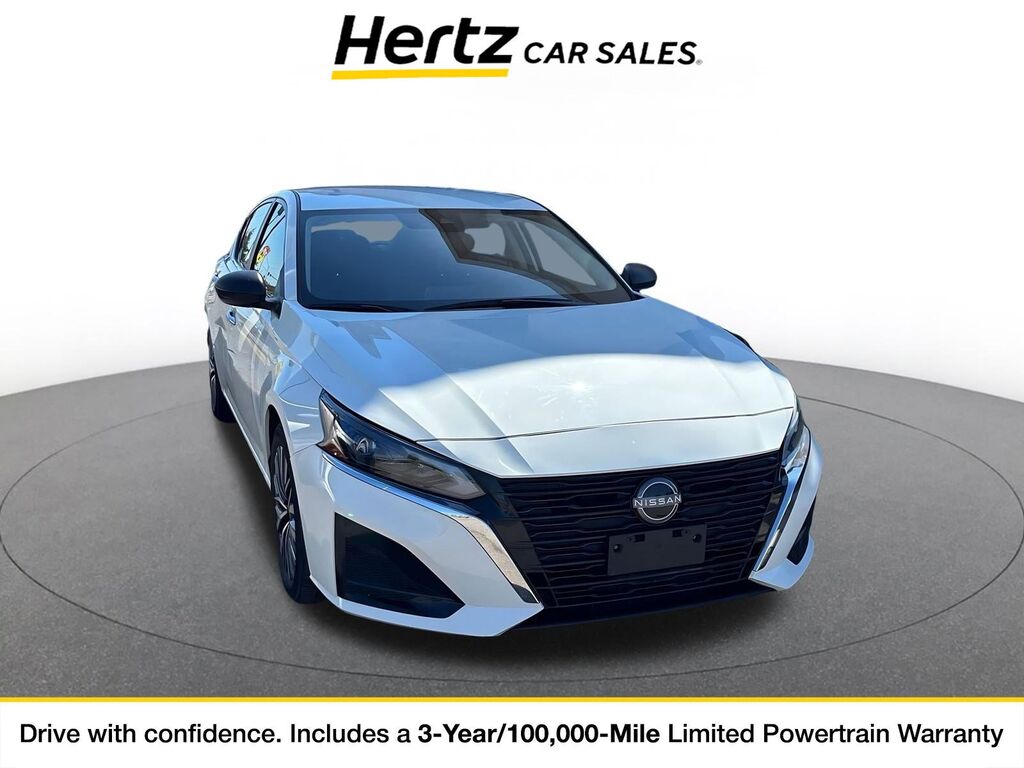 2025 Nissan Altima SV — photo 1 of 11