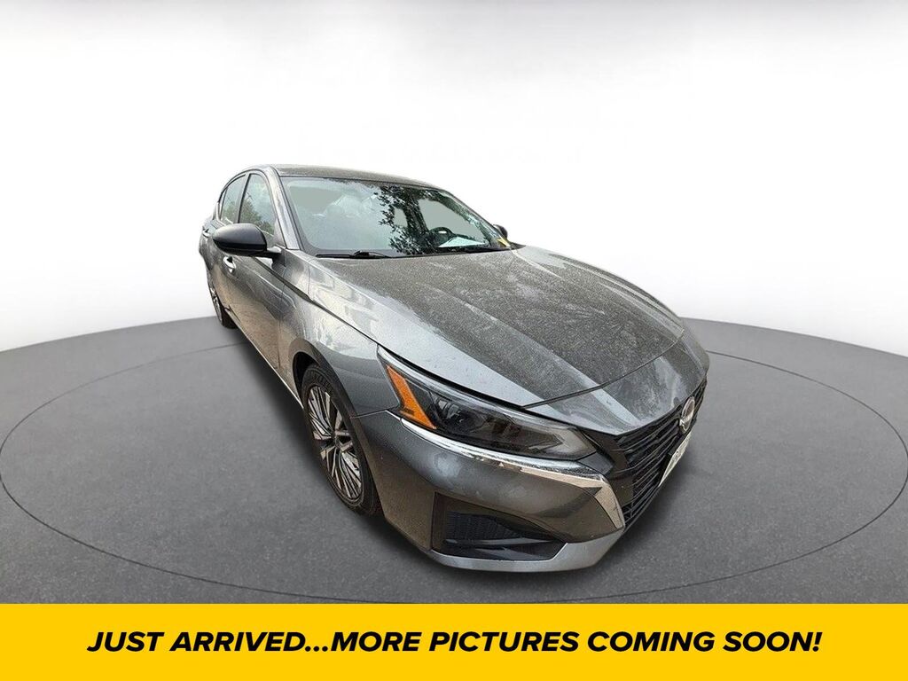 2025 Nissan Altima SV — photo 1 of 1