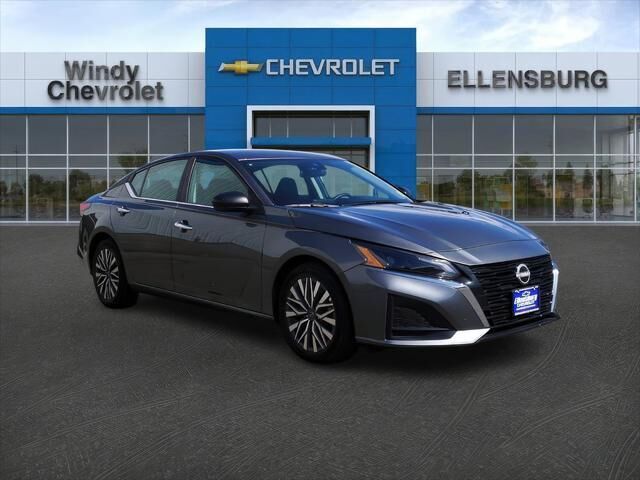 2025 Nissan Altima 2.5 SV