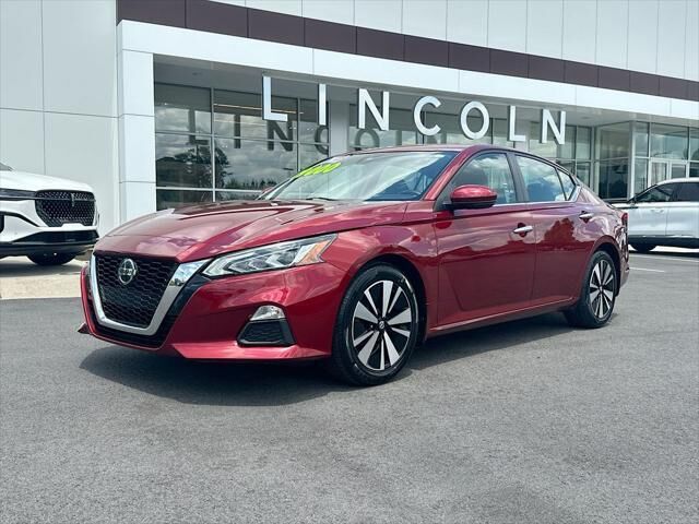 2022 Nissan Altima 2.5 SV