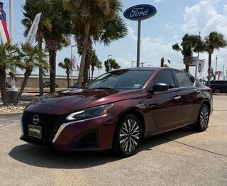 2025 Nissan Altima 2.5 SV — photo 1 of 5