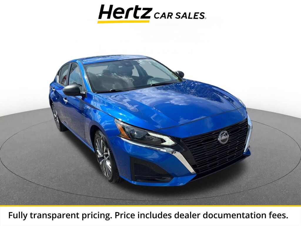 2025 Nissan Altima SV — photo 1 of 1