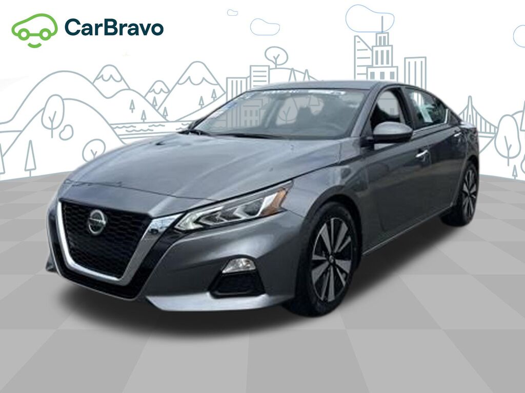 2022 Nissan Altima SV FWD — photo 1 of 6
