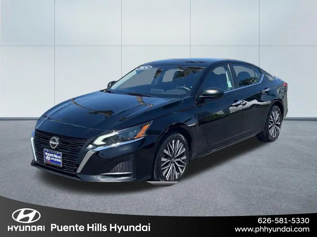 2024 Nissan Altima 2.5 SV — photo 1 of 13