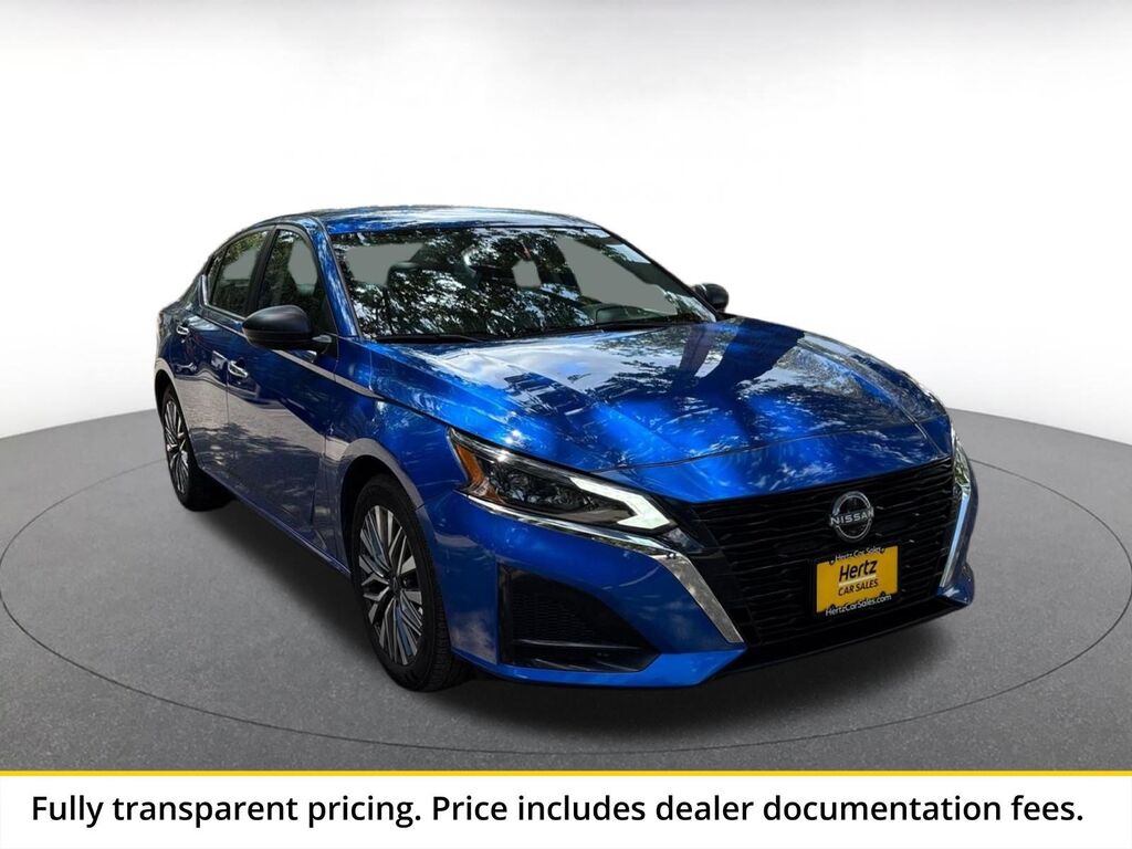 2025 Nissan Altima SV — photo 1 of 1