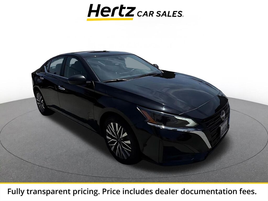 2025 Nissan Altima SV — photo 1 of 1