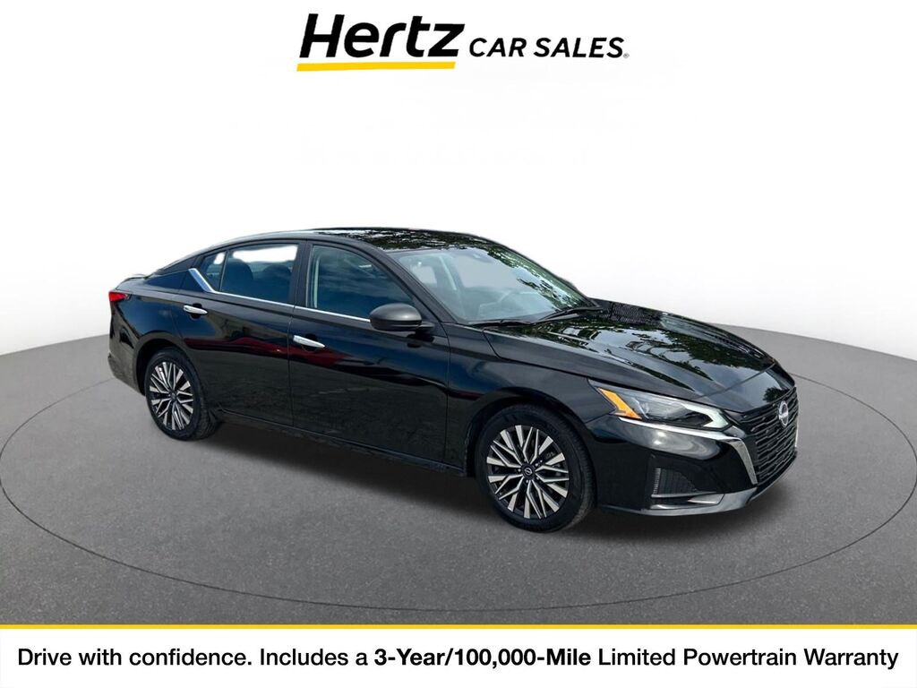2025 Nissan Altima SV — photo 1 of 1