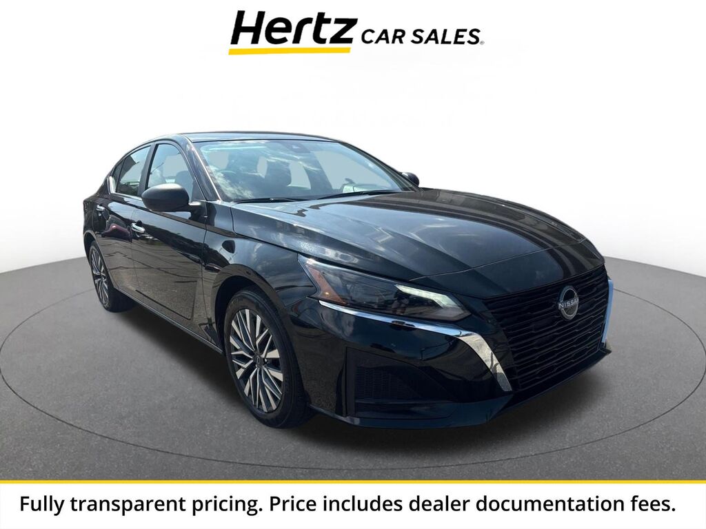 2025 Nissan Altima SV — photo 1 of 1