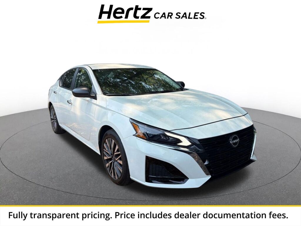 2025 Nissan Altima SV — photo 1 of 1
