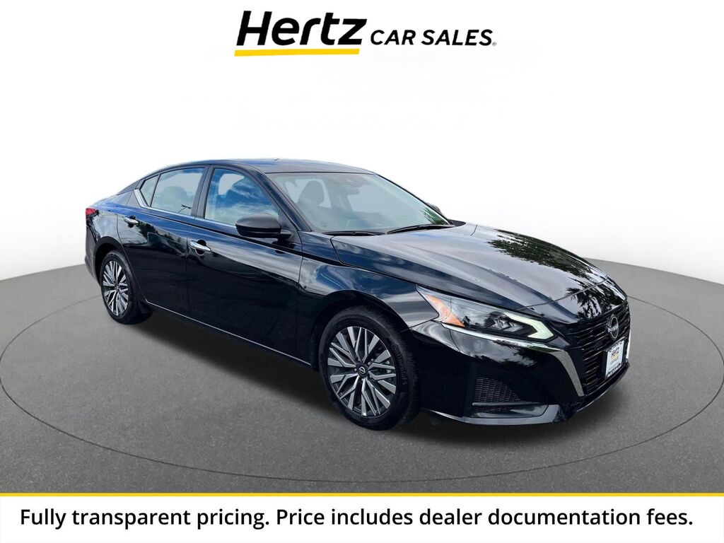 2025 Nissan Altima SV — photo 1 of 1