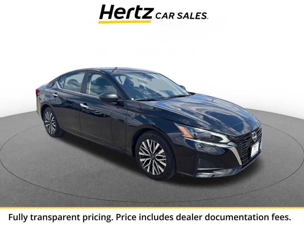 2025 Nissan Altima SV — photo 1 of 1