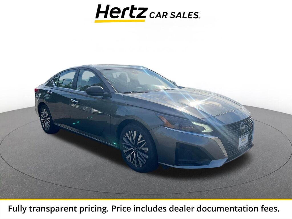 2025 Nissan Altima SV — photo 1 of 1