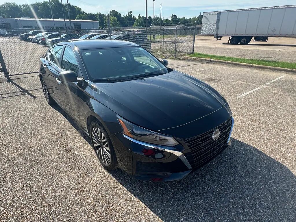 2025 Nissan Altima 2.5 SV