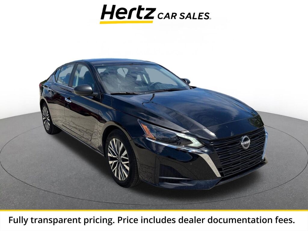 2025 Nissan Altima SV — photo 1 of 1