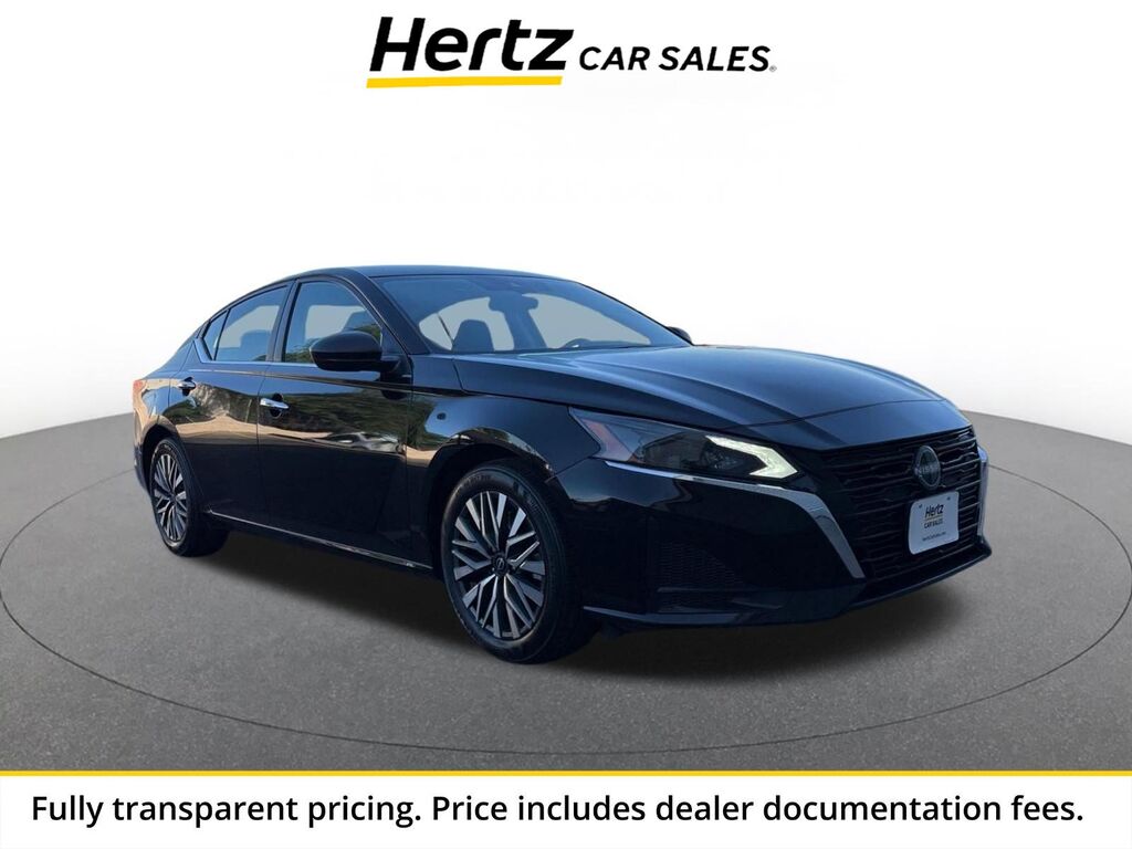 2025 Nissan Altima SV — photo 1 of 1