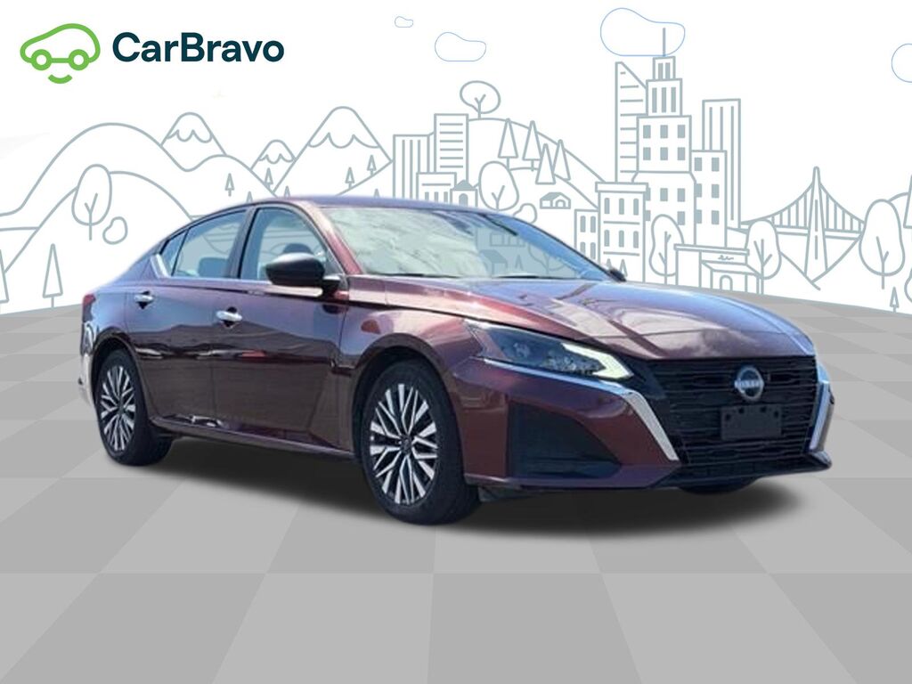 2025 Nissan Altima SV — photo 1 of 7
