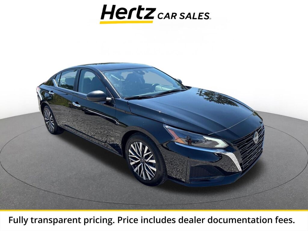 2025 Nissan Altima SV — photo 1 of 1