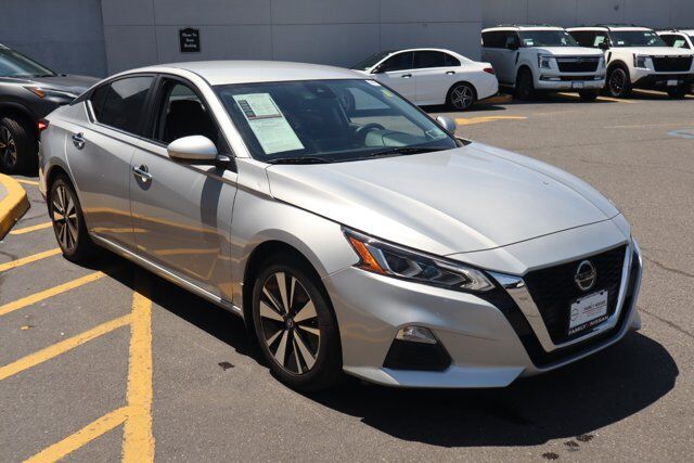 2021 Nissan Altima 2.5 SV