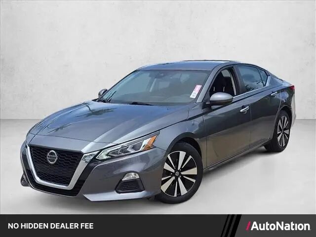 2022 Nissan Altima 2.5 SV