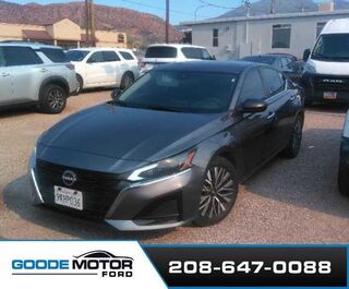 2024 Nissan Altima 2.5 SV — photo 1 of 12