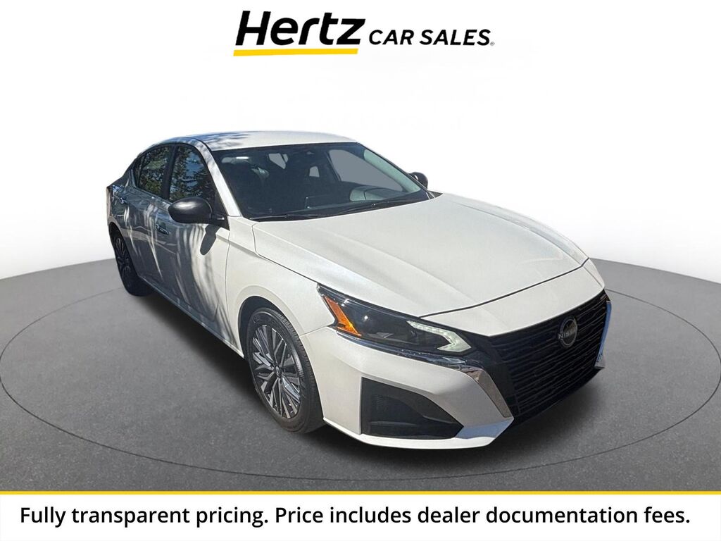 2025 Nissan Altima SV — photo 1 of 1
