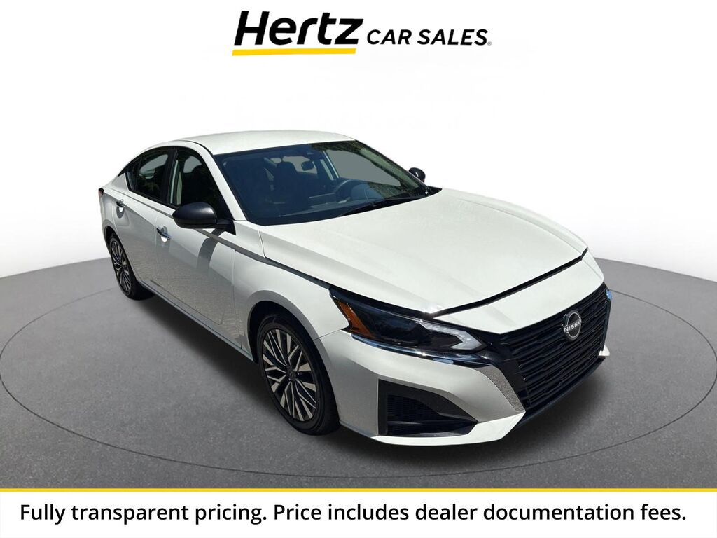 2025 Nissan Altima SV — photo 1 of 1