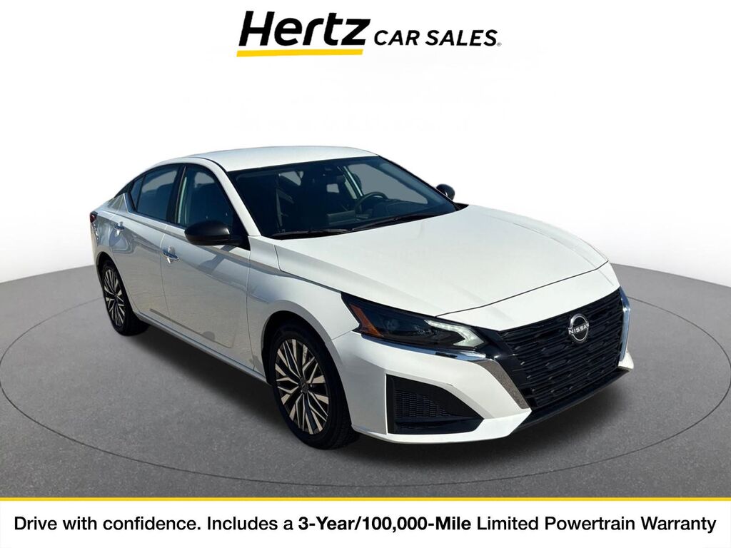 2025 Nissan Altima SV — photo 1 of 11