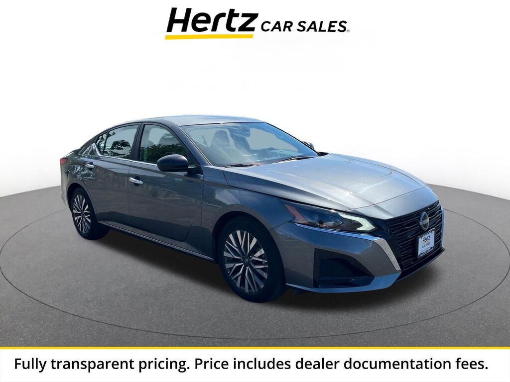 2025 Nissan Altima SV — photo 1 of 1