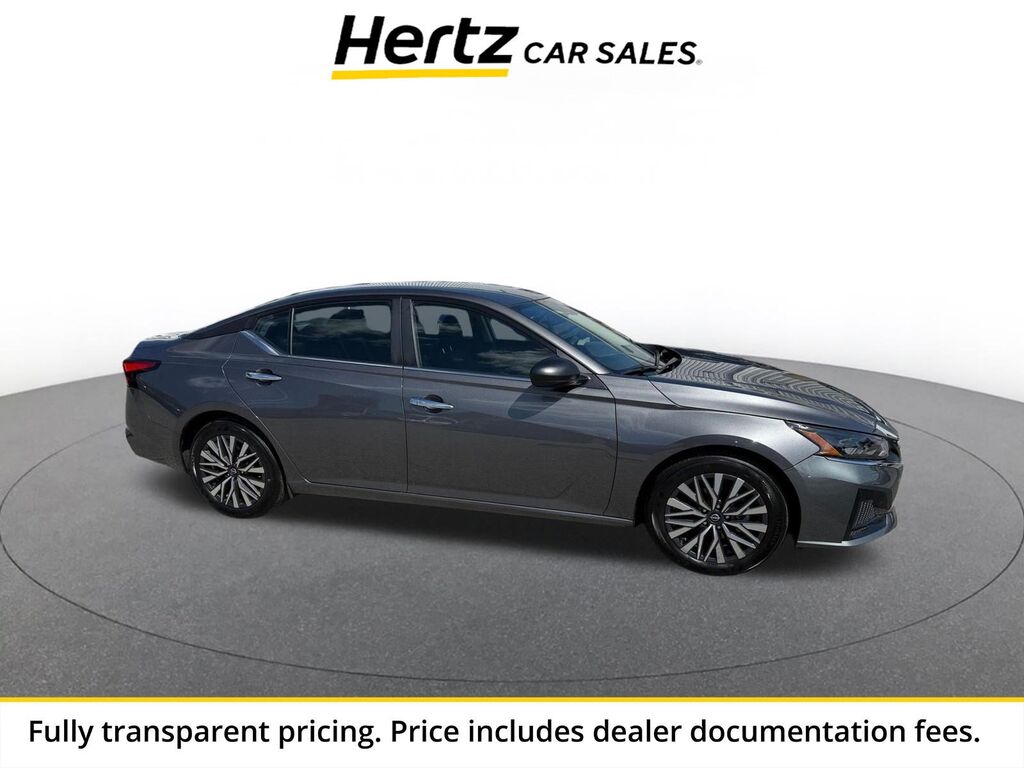 2025 Nissan Altima SV — photo 1 of 1