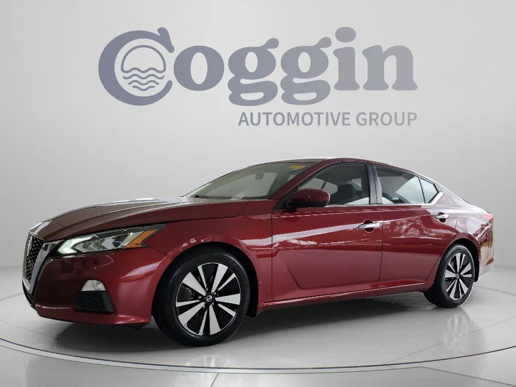 2021 Nissan Altima 2.5 SV — photo 1 of 13
