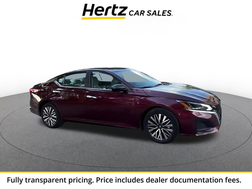 2025 Nissan Altima SV — photo 1 of 1