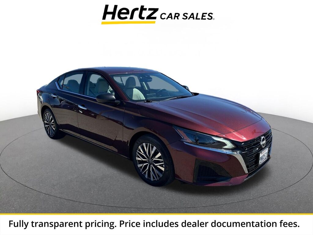 2025 Nissan Altima SV — photo 1 of 1