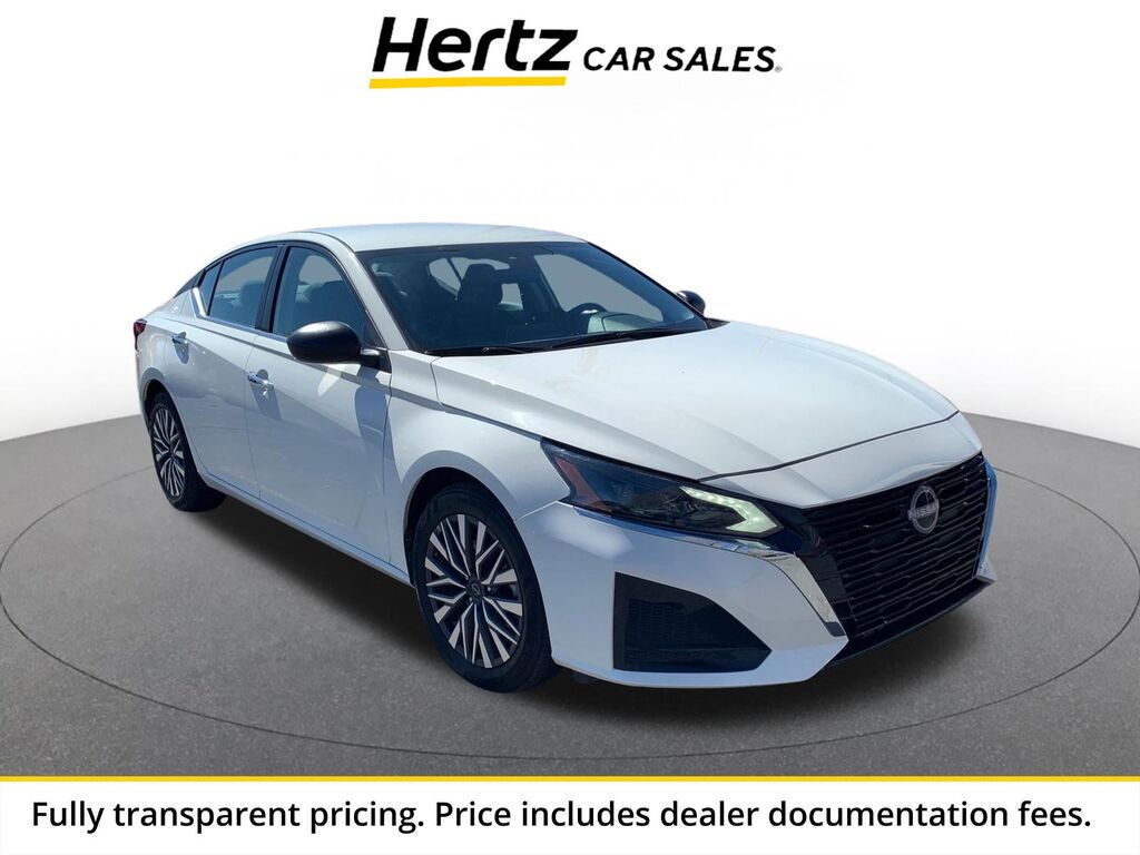 2025 Nissan Altima SV — photo 1 of 1