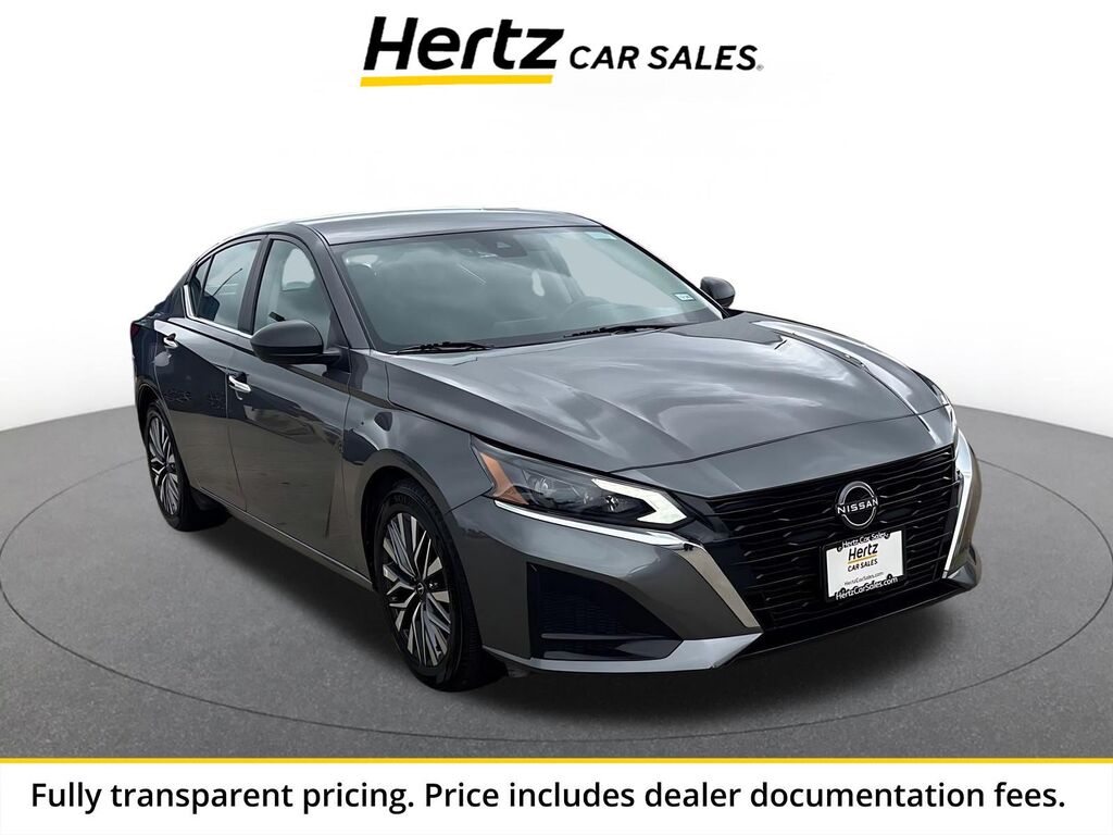 2025 Nissan Altima SV — photo 1 of 1