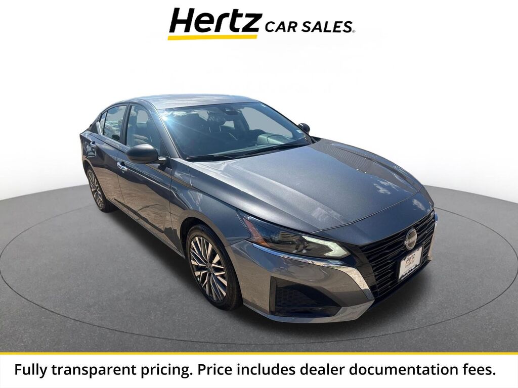 2025 Nissan Altima SV — photo 1 of 1