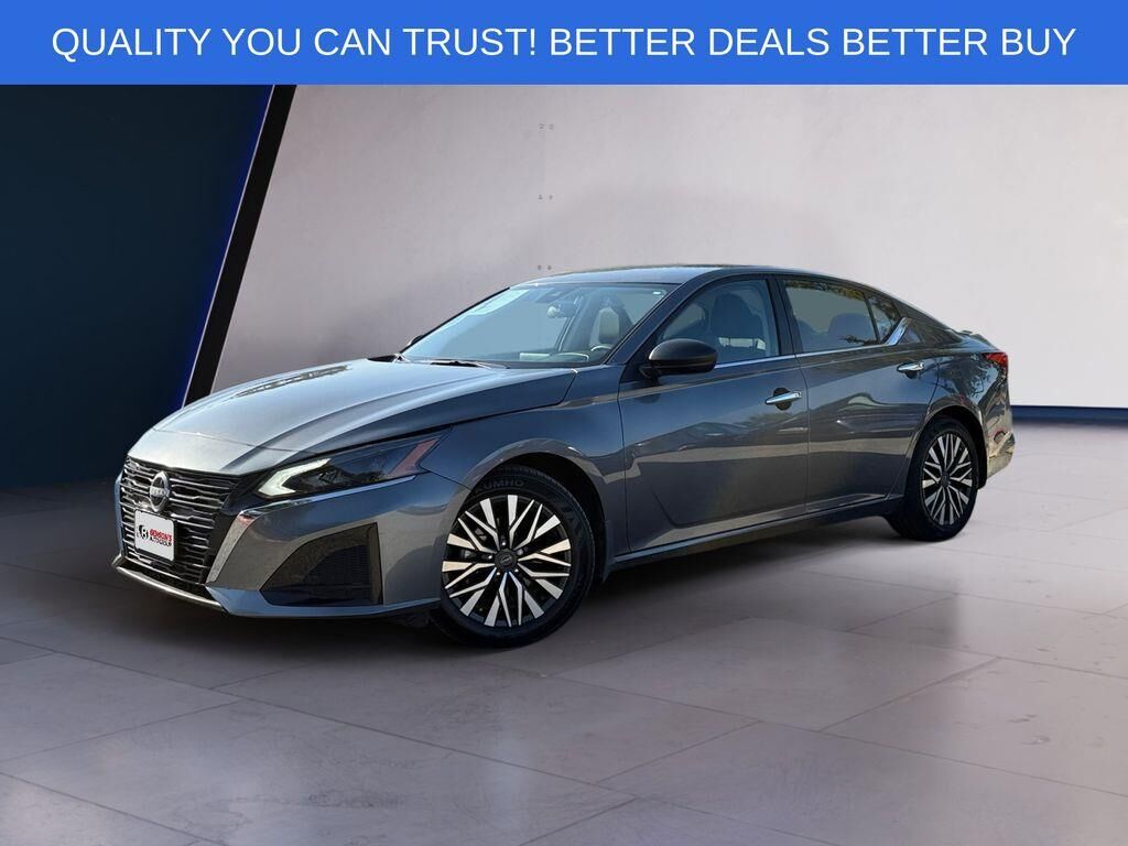 2024 Nissan Altima 2.5 SV — photo 1 of 13