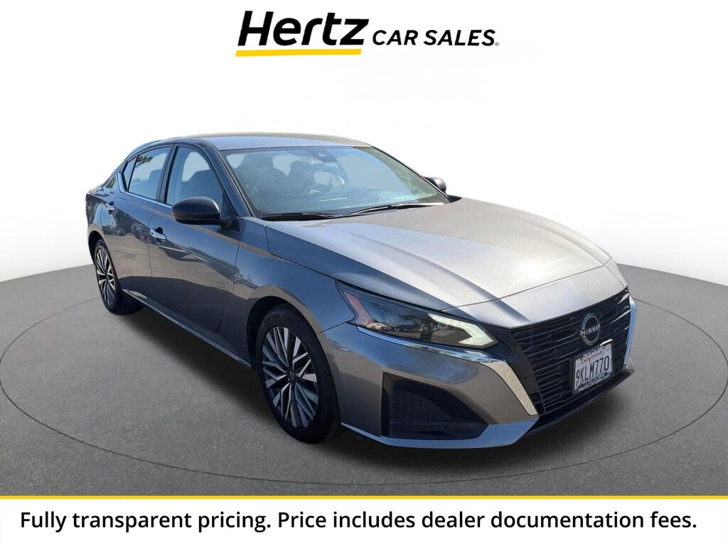2024 Nissan Altima 2.5 SV — photo 1 of 2