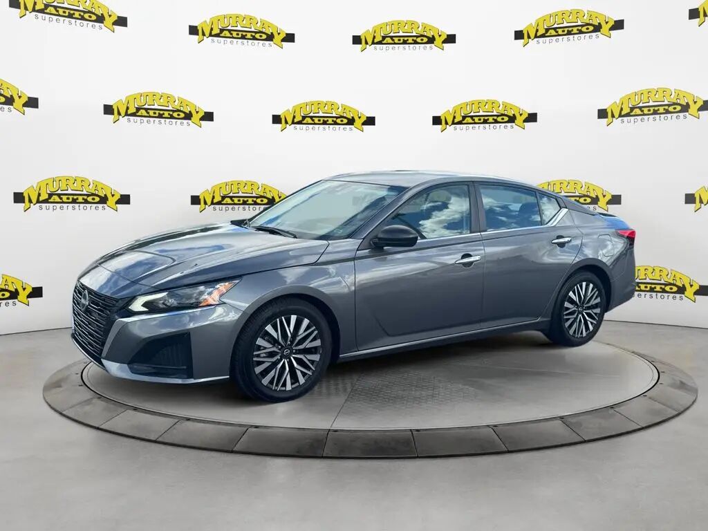 2025 Nissan Altima 2.5 SV — photo 1 of 13