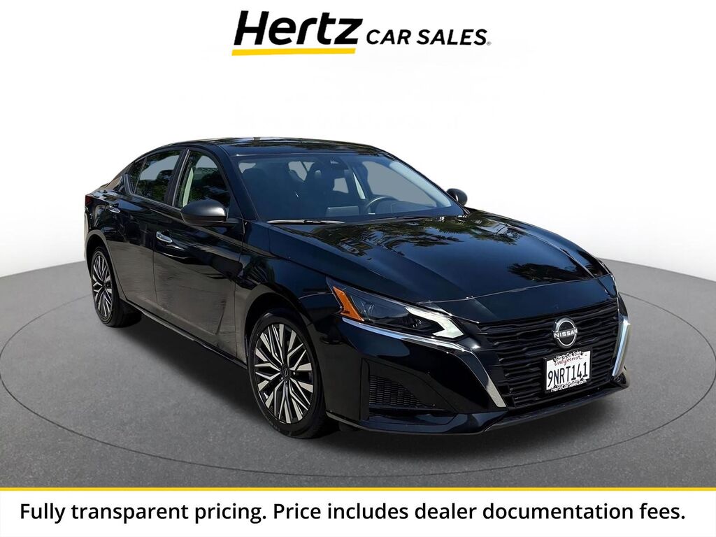 2025 Nissan Altima SV — photo 1 of 1