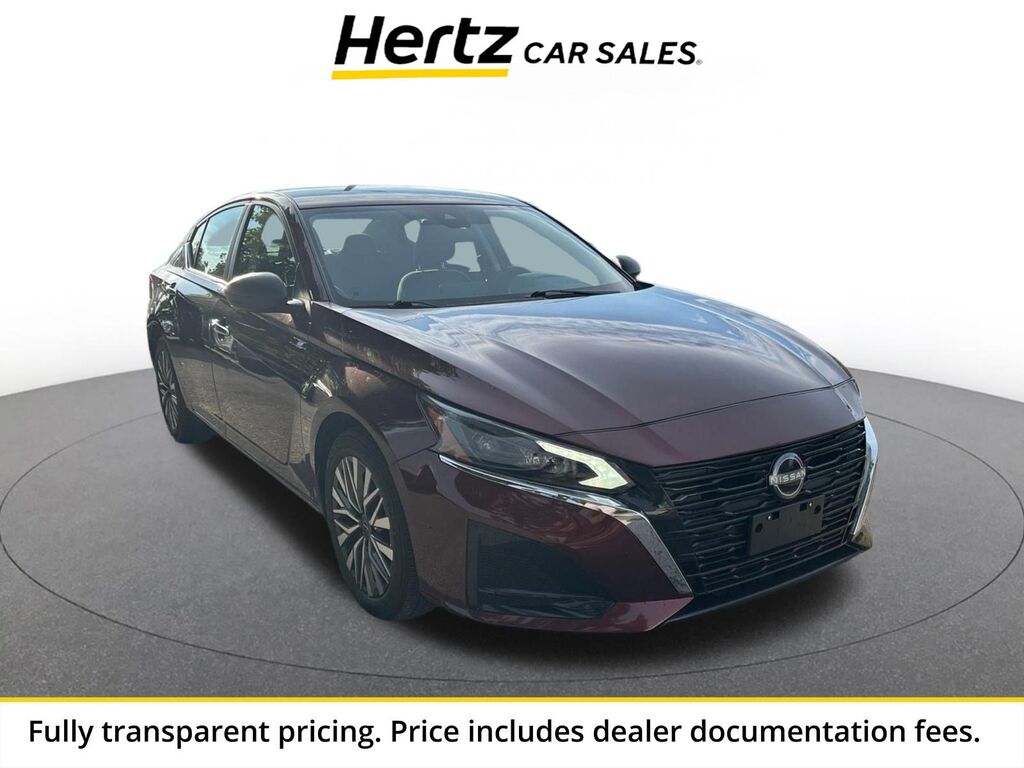 2025 Nissan Altima SV — photo 1 of 1