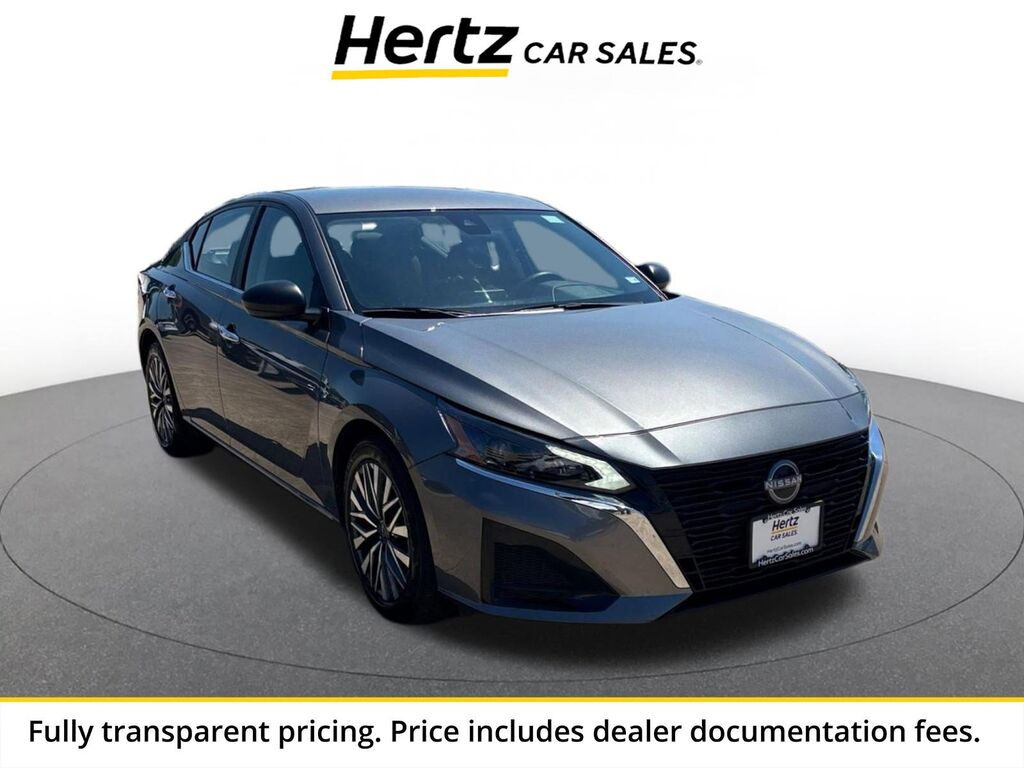 2025 Nissan Altima SV — photo 1 of 1
