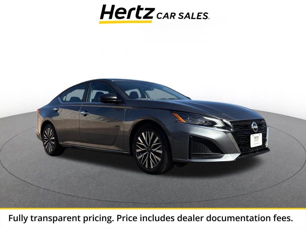 2025 Nissan Altima SV — photo 1 of 1